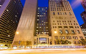 Intercontinental Chicago Magnificent Mile Hotel Exterior photo