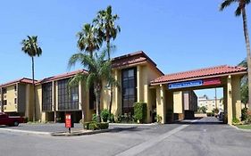 Rodeway Inn & Suites Bakersfield Exterior photo
