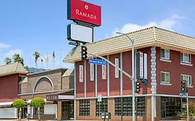 Ramada By Wyndham Los Angeles/Downtown West Hotel Exterior photo
