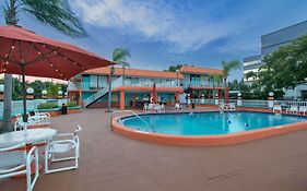 Howard Johnson Inn And Suites Clearwater Fl Exterior photo