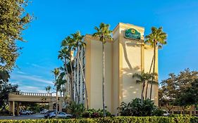 La Quinta Inn & Suites By Wyndham West Palm Beach Airport Exterior photo