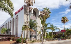 Ramada By Wyndham Oceanside Hotel Exterior photo