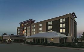 La Quinta By Wyndham Cleveland Airport West North Olmsted Exterior photo