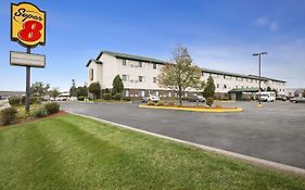 Super 8 By Wyndham Milwaukee Airport Hotel Exterior photo