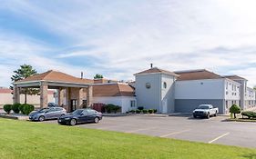 Quality Inn Fairborn Exterior photo