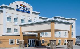 Baymont By Wyndham Minot Hotel Exterior photo