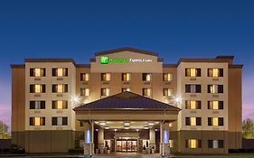 Holiday Inn Express Hotel & Suites Coralville, An Ihg Hotel Exterior photo