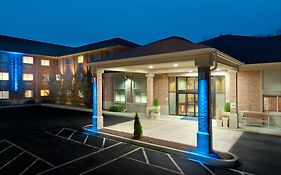 Holiday Inn Express & Suites Smithfield - Providence Exterior photo