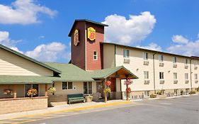 Super 8 by Wyndham Belgrade/Bozeman Airport Motel Exterior photo