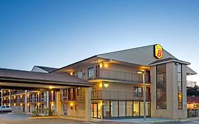 Super 8 By Wyndham Fredericksburg Hotel Exterior photo