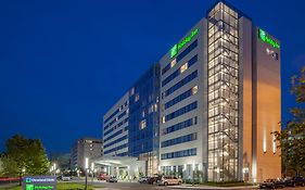 Holiday Inn Cleveland Clinic, An Ihg Hotel Exterior photo