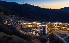 Pyeongchang Ramada Hotel & Suite By Wyndham Exterior photo