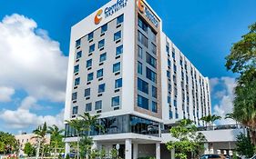 Comfort Inn & Suites Miami International Airport Exterior photo