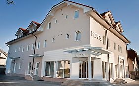 Hotel Bajt Maribor Exterior photo