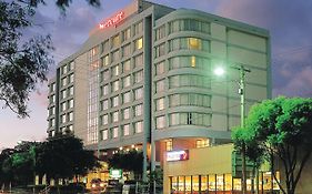 Mercure Sydney Parramatta Hotel Rosehill Exterior photo