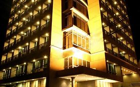 Herald Suites Solana - Multiple Use Hotel Manilla Exterior photo
