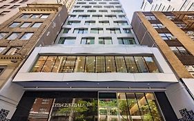 The Central At 5Th By Hilton Club New York Exterior photo
