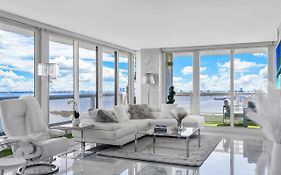 Incredible Waterfront Penthouse With Bay View Appartement Miami Exterior photo