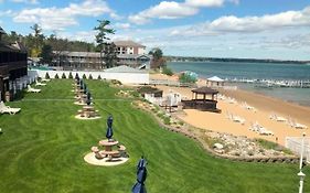 The Beach Haus - Traverse City Hotel Exterior photo