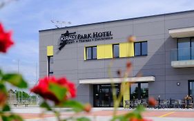 Kiraly Park Hotel Szombathely Exterior photo