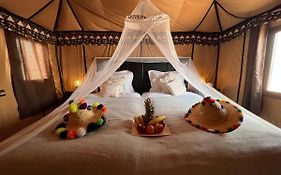 Luxury Traditional Tent Camp Hotel Merzouga Exterior photo