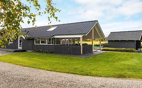 Delightful Holiday Home In Hovborg Jutland With Whirlpool Exterior photo