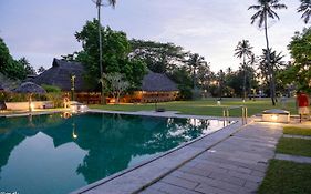 Marari Beach Resort Alleppey- A Cgh Earth Experience Mararikulam Exterior photo