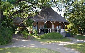 Stanley And Livingstone Game Reserve Hotel Victoriawatervallen Exterior photo