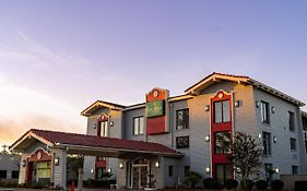 Casa Bella Inn & Suites Tallahassee Exterior photo