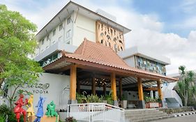 Burza Hotel Jogjakarta Exterior photo