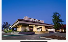 Doubletree By Hilton Bakersfield Hotel Exterior photo