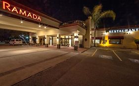 Ramada By Wyndham Houston Intercontinental Airport East Hotel Humble Exterior photo