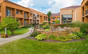 Courtyard Chicago Deerfield Hotel Exterior photo