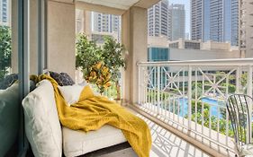 Maison Privee - Chic Apt With Luxury Lifestyle & Burj Khalifa Views Appartement Dubai Exterior photo
