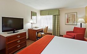 Holiday Inn Express Greensboro-I-40 At Wendover, An Ihg Hotel Exterior photo