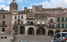 Alojamientos Plaza Mayor Trujillo Exterior photo