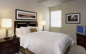 Meridian Parkside Hotel Newport News Room photo