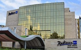 Radisson BLU Hotel Jerevan Exterior photo