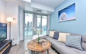 Blue Jays Suites Toronto Exterior photo