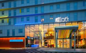 Aloft New York Laguardia Airport Hotel Exterior photo