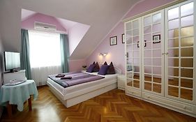 Cecey Vendeghaz Bed and Breakfast Eger Room photo