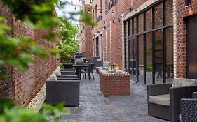 Courtyard Winston-Salem Downtown Hotel Exterior photo