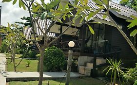 Lanta Fa Rung Beach Resort Ko Lanta Exterior photo