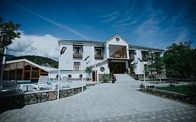 Lakeside Hotel & Spa Gabala Exterior photo