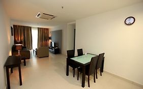 Merdeka Suites Hotel Miri Room photo