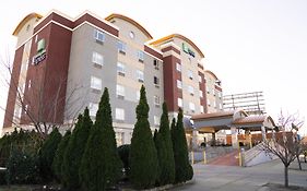 Holiday Inn Express Maspeth, An Ihg Hotel New York Exterior photo