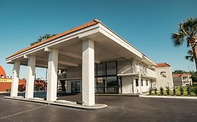 Developer Inn Express Fundamental, A Travelodge By Wyndham Kissimmee Exterior photo