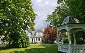 Lahe Guesthouse Haapsalu Exterior photo