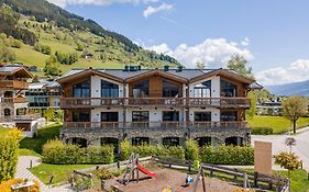 Tauernsuites Mitterwirt By Alps Resorts Piesendorf Exterior photo