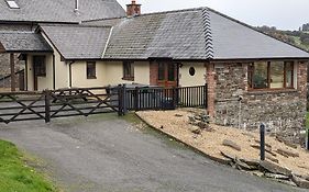 Vale Farm Cottages Brecon Exterior photo